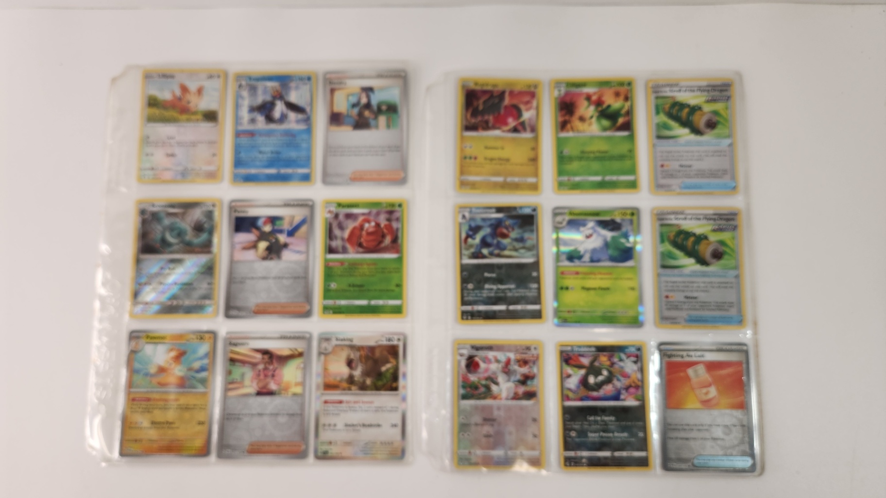 2018-2023 Holo/Foil Pokemon Cards - image 1 of 4