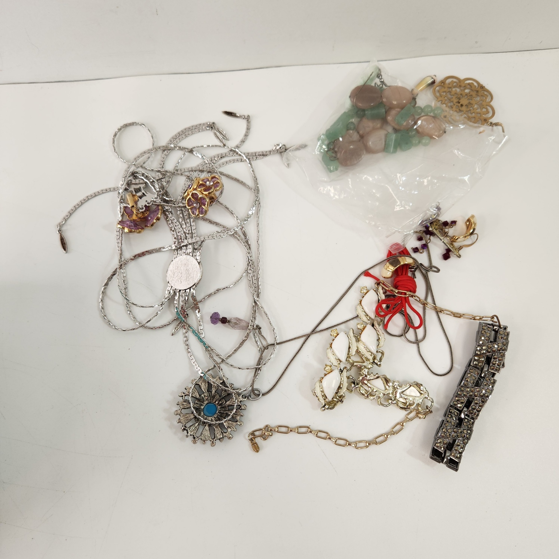 Assorted Costume Jewelry Necklaces Chains Bracelets Earrings - image 5 of 6