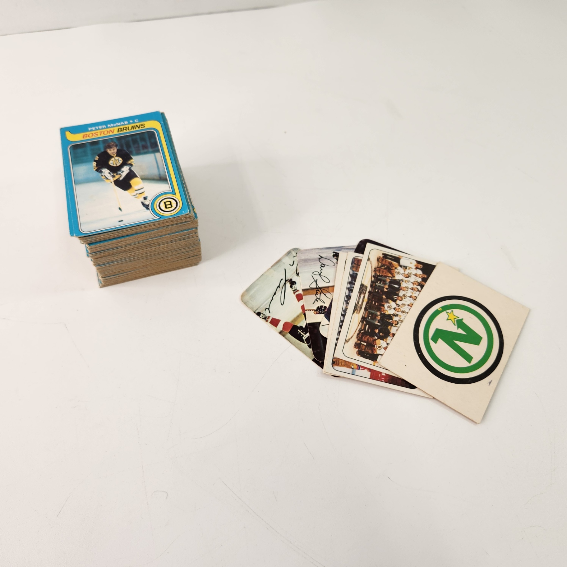 1979 O-Pee-Chee Common Hockey Cards - image 1 of 4
