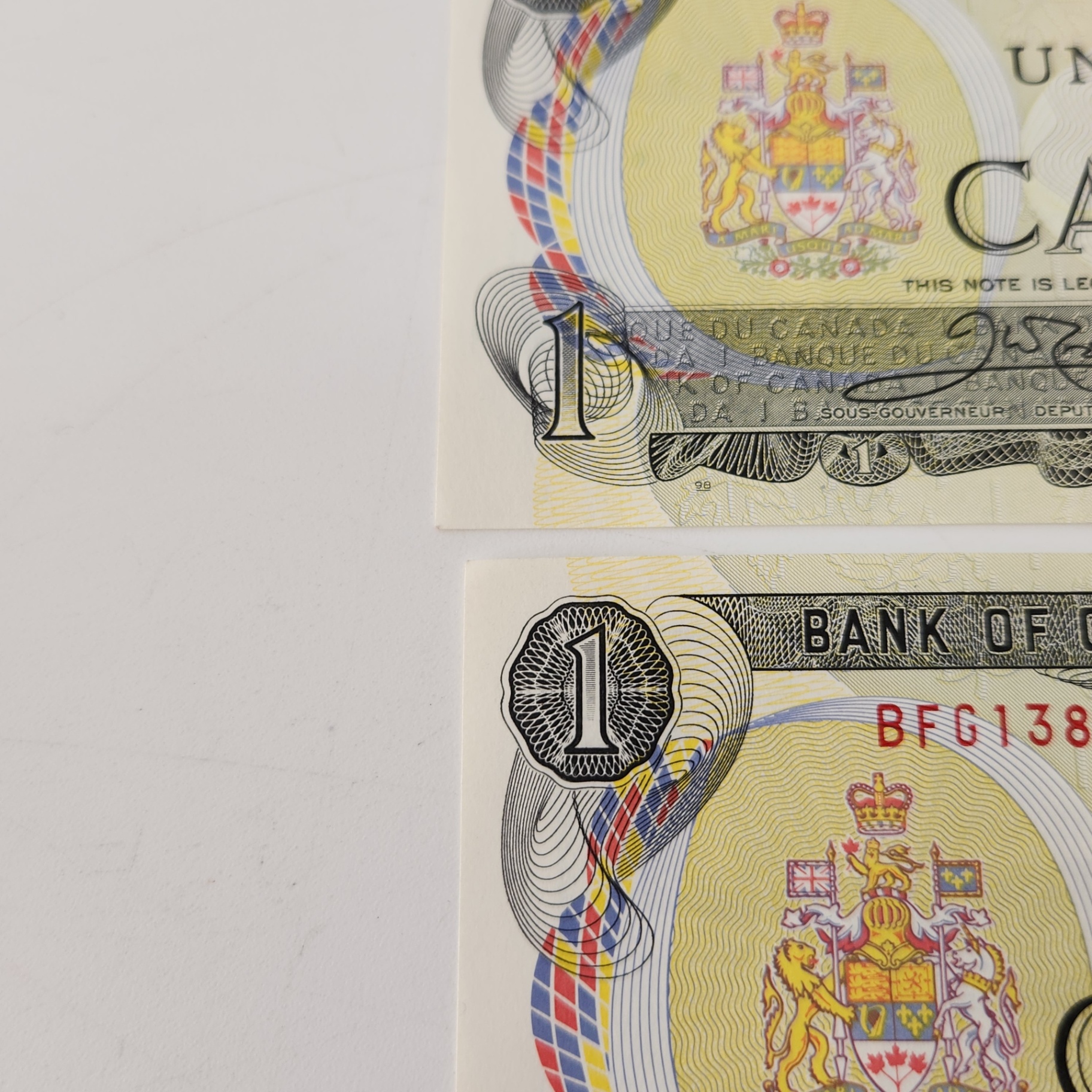 1973 Canadian $1 Bills Sequencial Bank Notes  - image 6 of 8