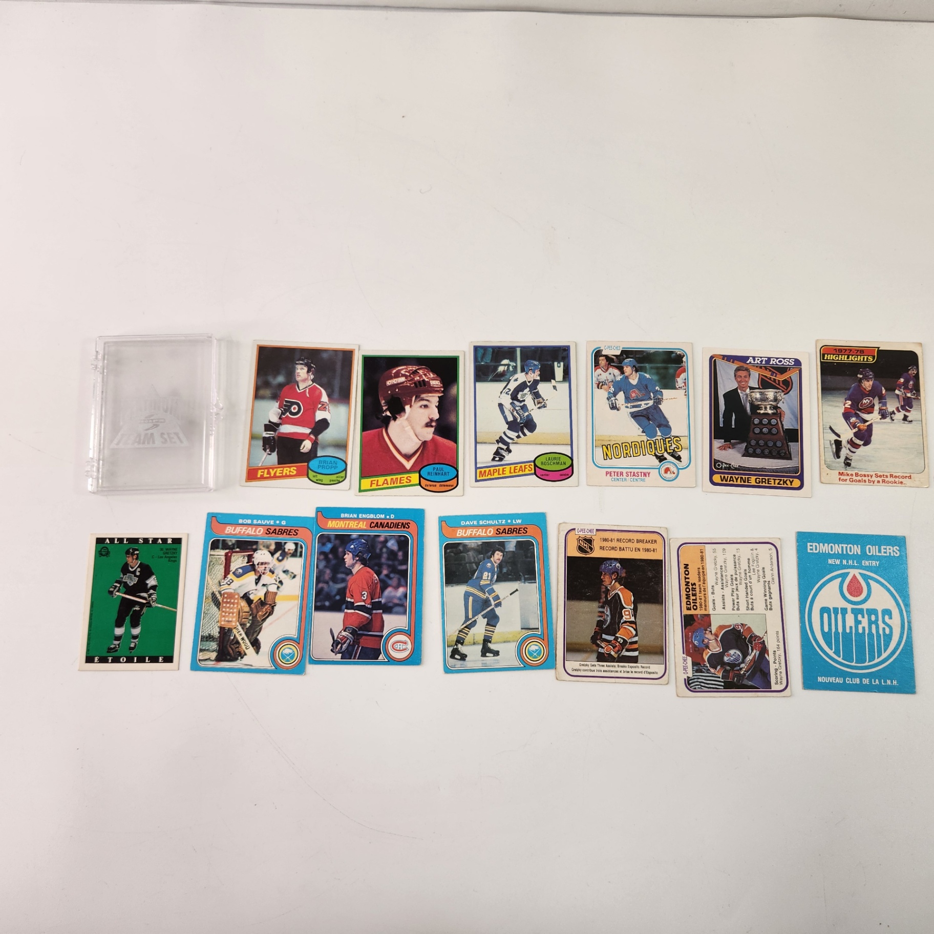 13 O-Pee-Chee Hockey Cards 1979-1981 - image 1 of 8