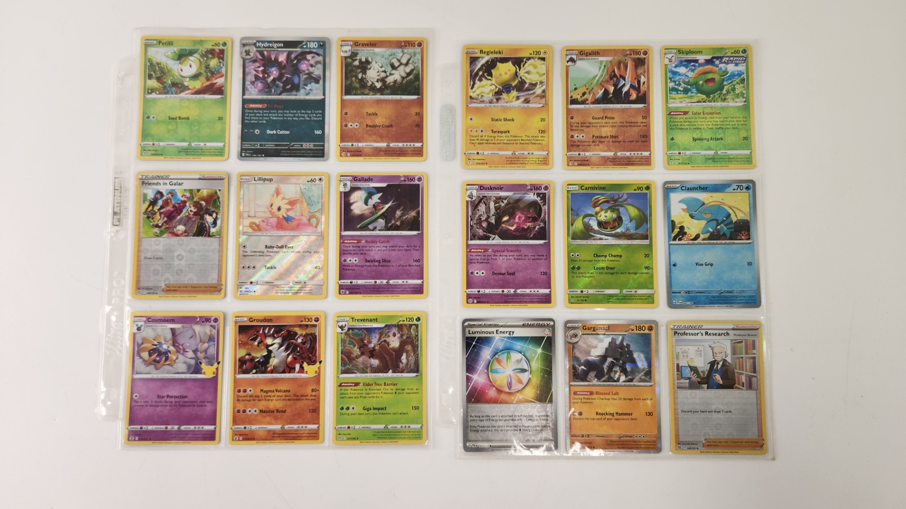 2018-2023 Holo/Foil Pokemon Trading Cards - image 1 of 5