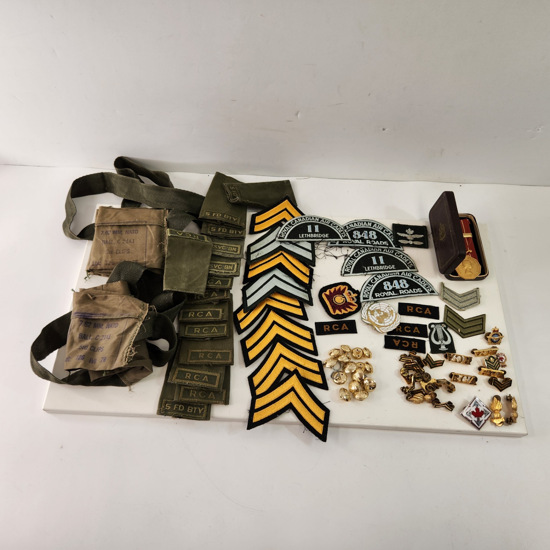 1990s Royal Canadian Army Ammo Pouches, Patches, Pins, Service Medal, Epaulettes - image 1 of 10