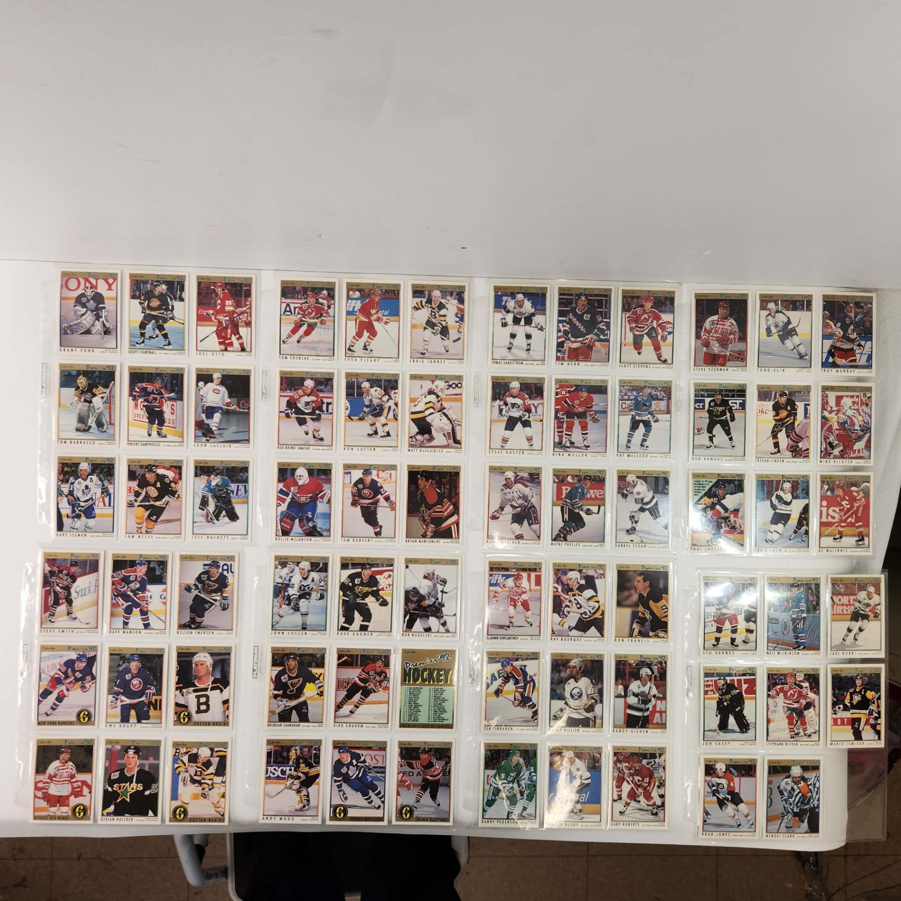 O-Pee-Chee OPC 1992 Premier Hockey Cards - image 5 of 8