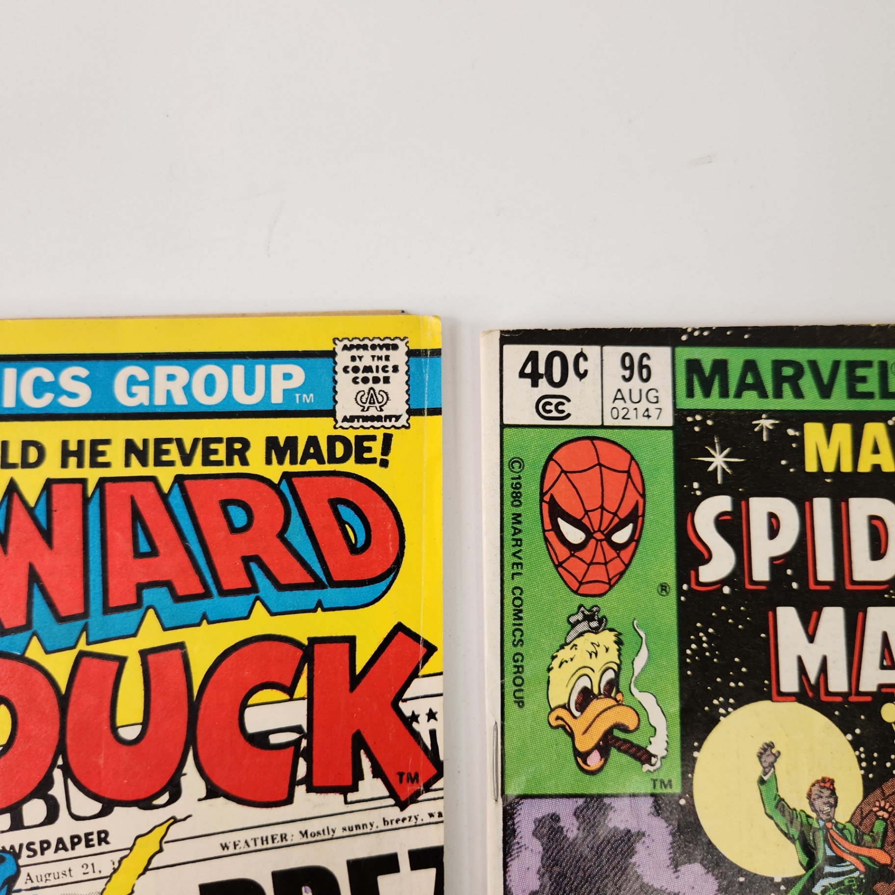 Howard the Duck Comics - image 2 of 4