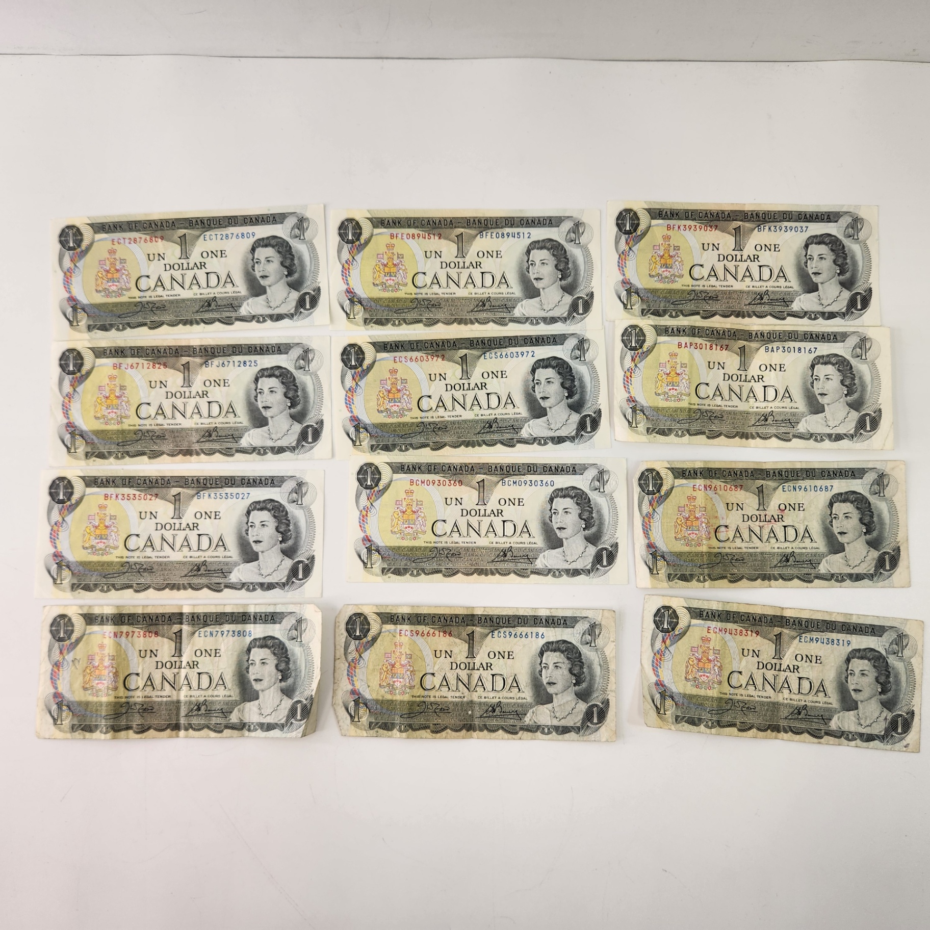 1973 Canadian $1 Bills Bank Notes Used - image 1 of 7