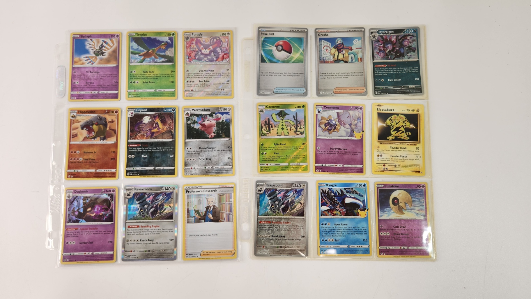 2018-2023 Holo/Foil Pokemon Cards - image 1 of 6