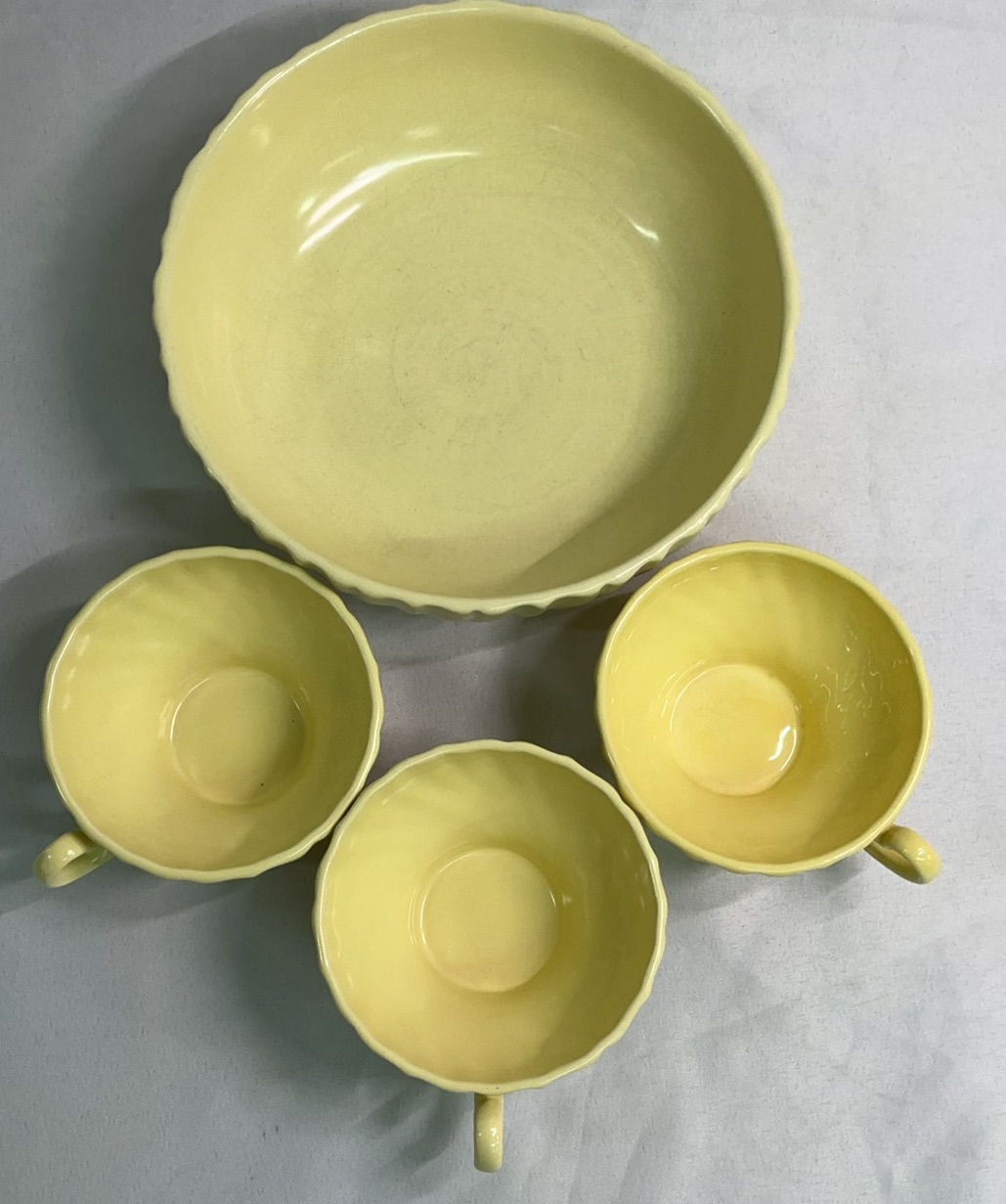 Pale Yellow Franciscan Coronado dishes - image 14 of 15