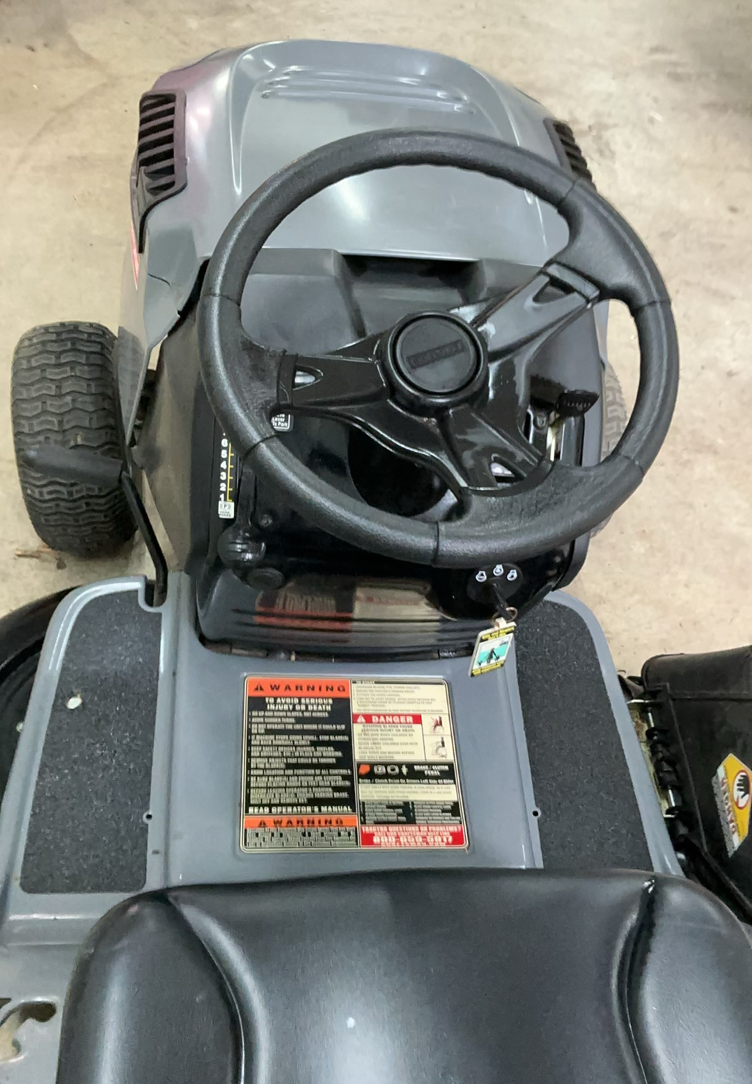 Craftsman LT1500 Riding Lawn Mower with Grass Bagging Attachment - image 5 of 11
