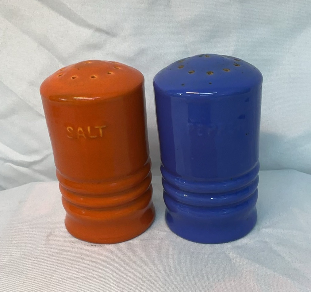 Bauer Ceramics, plates and S & P shakers - image 2 of 10