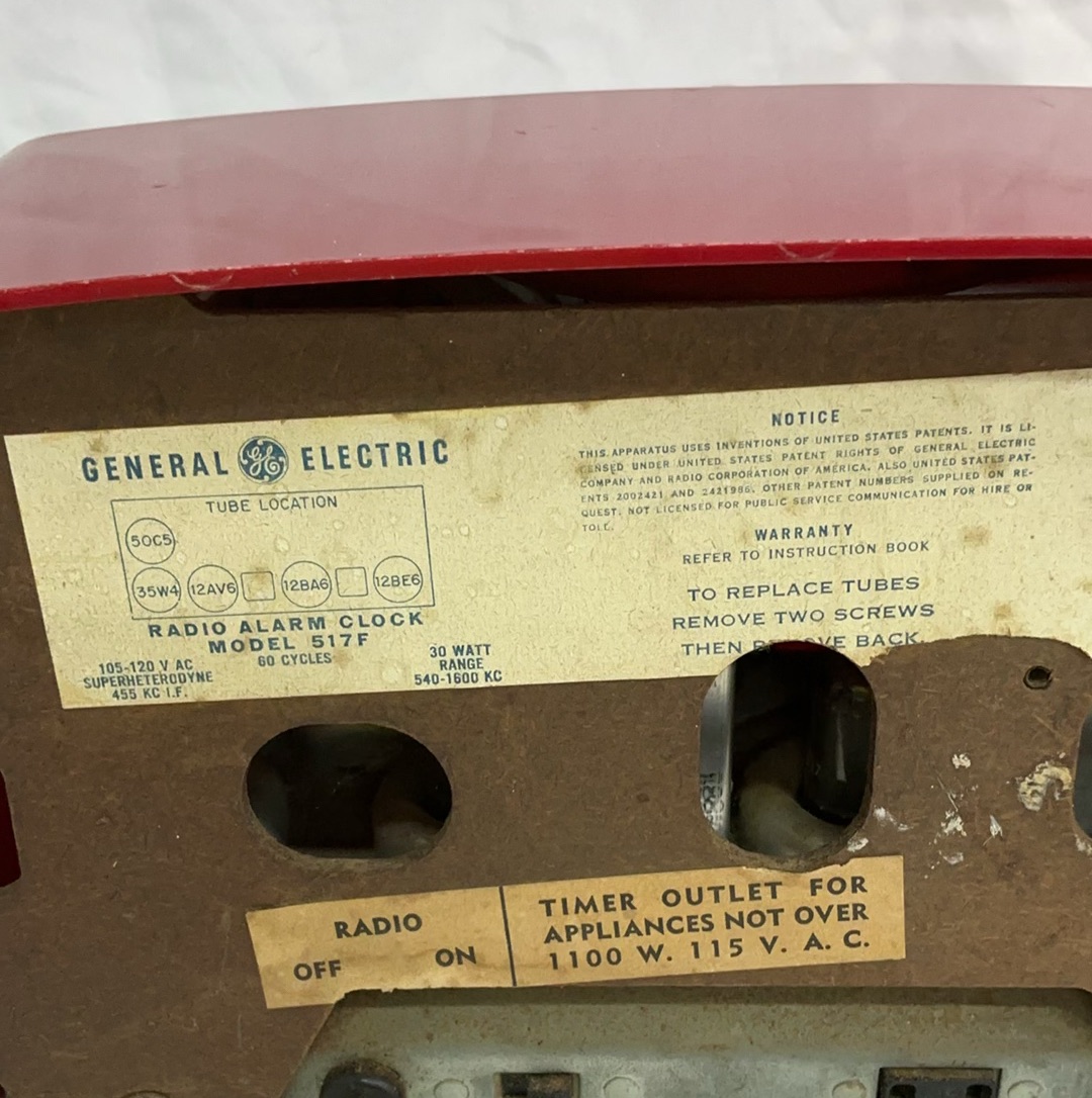 Vintage Industrial Dazor Gooseneck Lamp And  GE Radio - image 9 of 10
