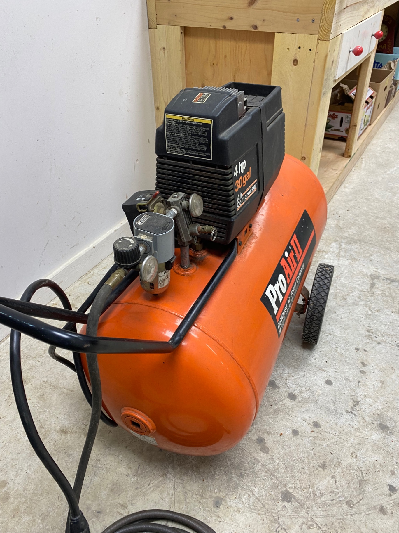 Portable Air Compressor - image 2 of 6