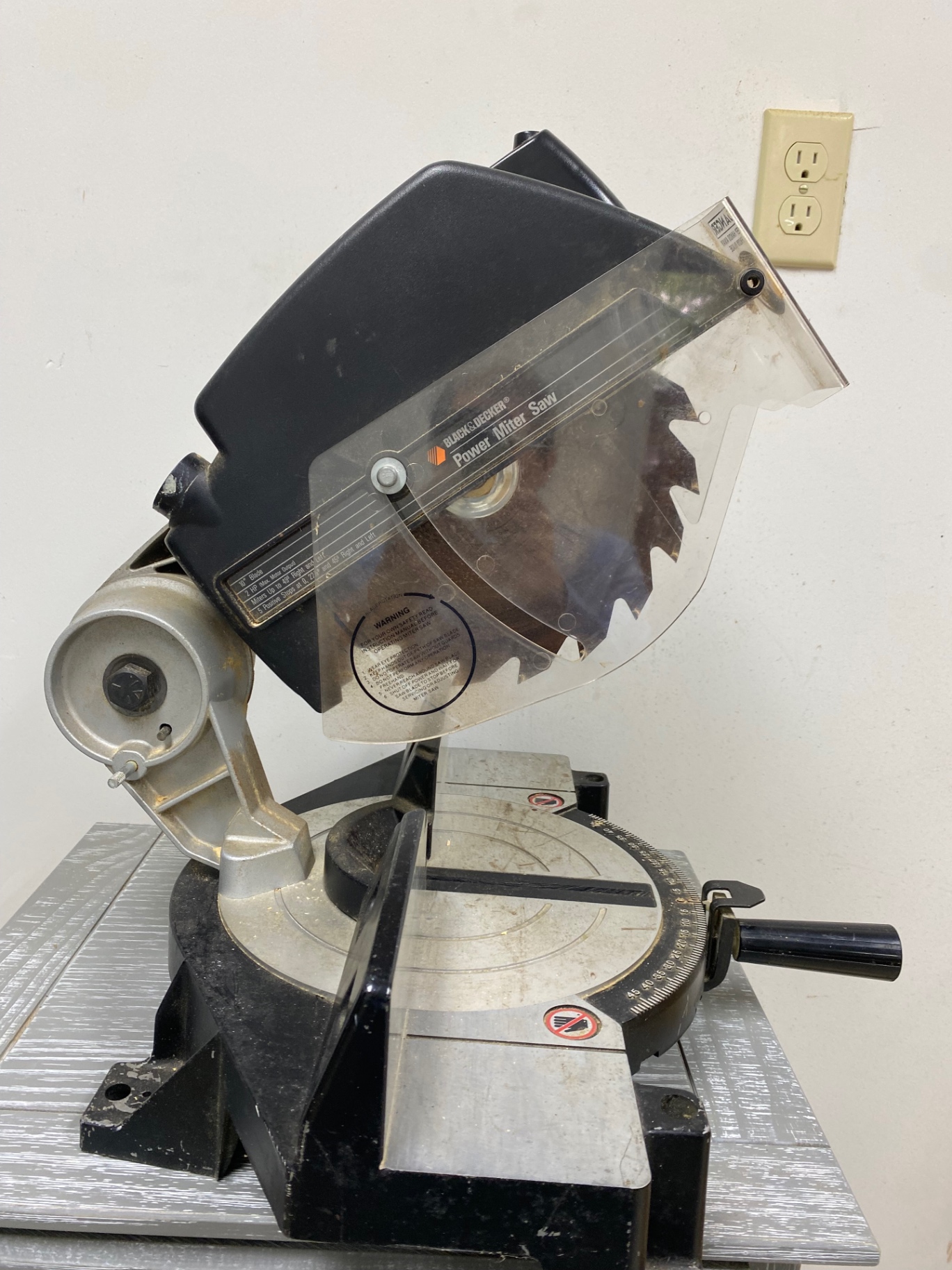 Miter Saw - image 1 of 5