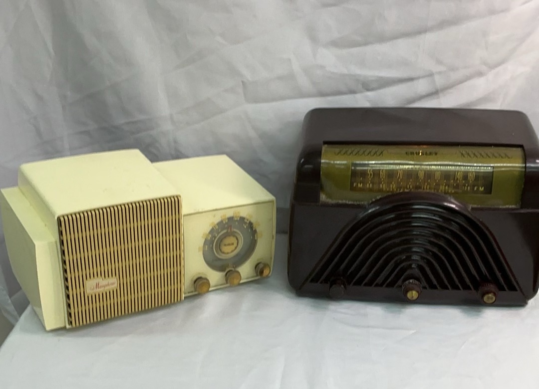 Vintage Crosley and Musaphonic Radios - image 1 of 11