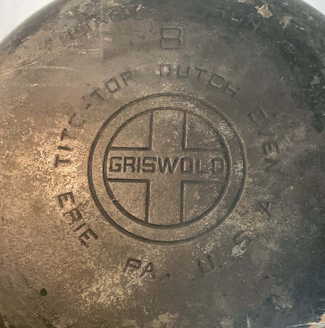 Griswald Cast Iron Dutch Oven #8 - image 5 of 5