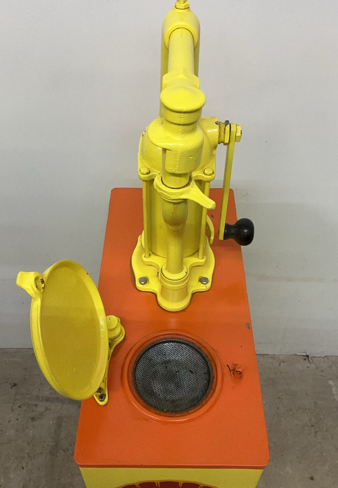 Restored Vintage Motor Oil Pump - image 6 of 6
