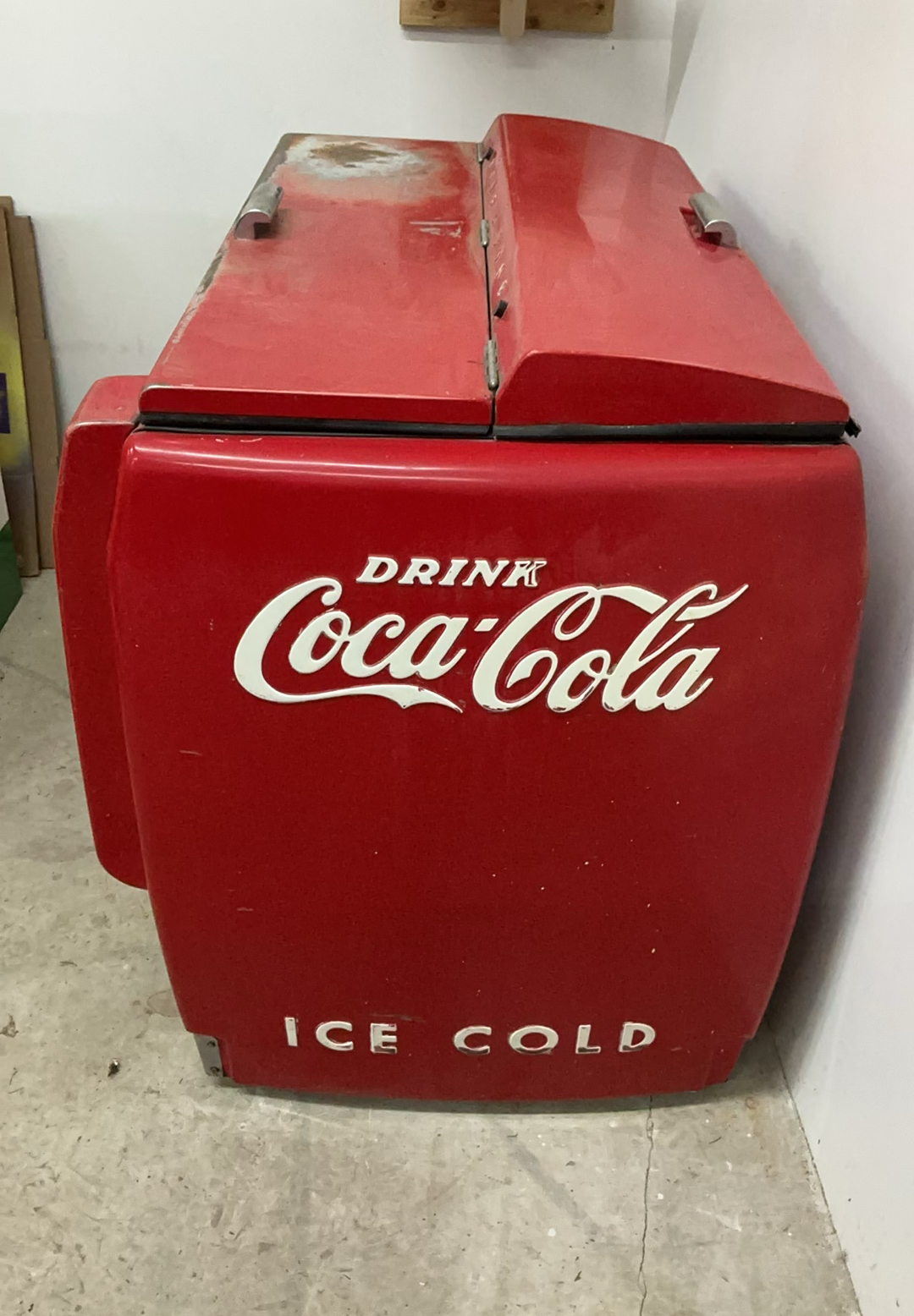 Vintage Coca-Cola Refrigerated Soda Machine - image 1 of 9