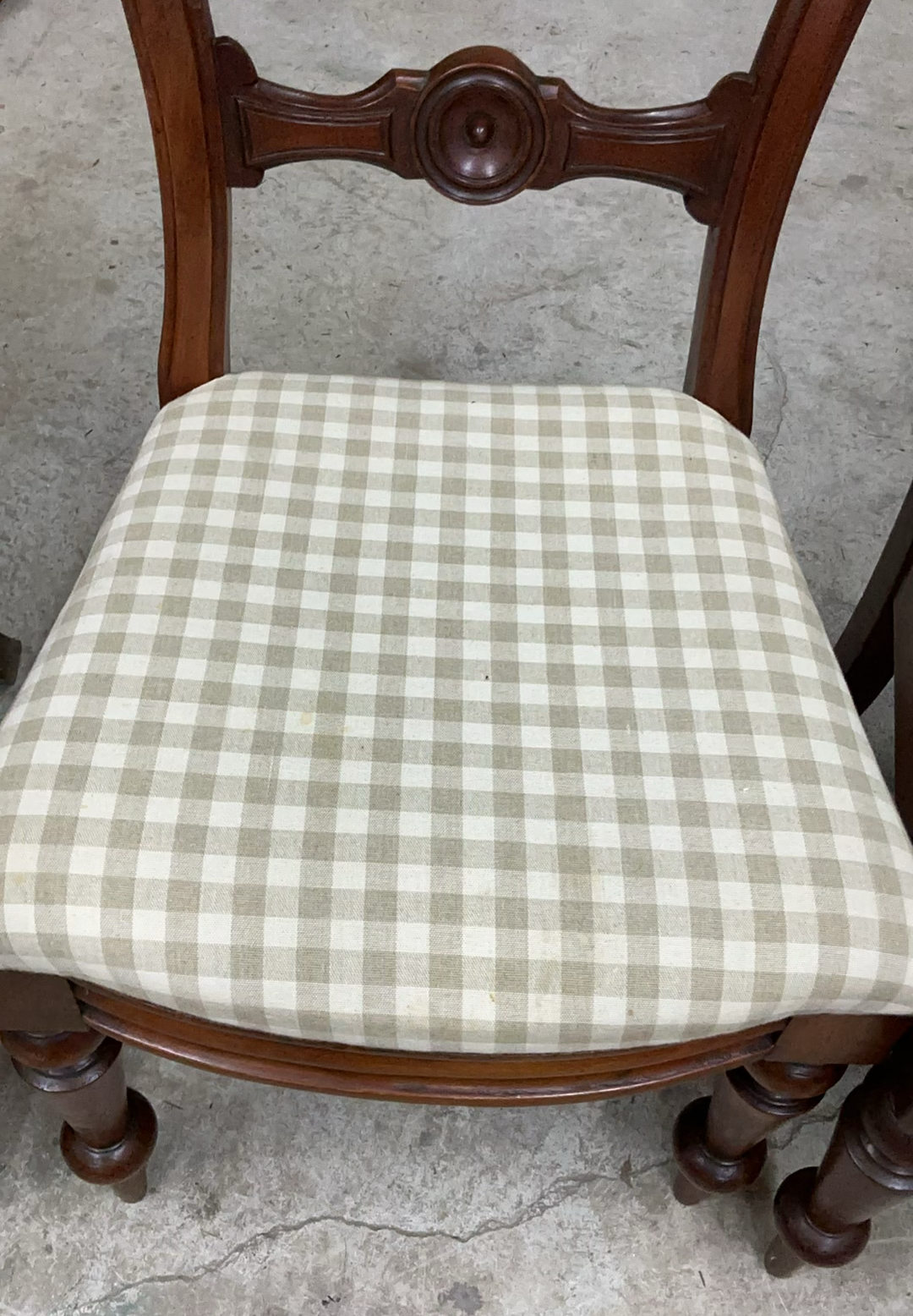 Antique Square Oak Table, with slide out leaves, Four Chairs - image 11 of 11