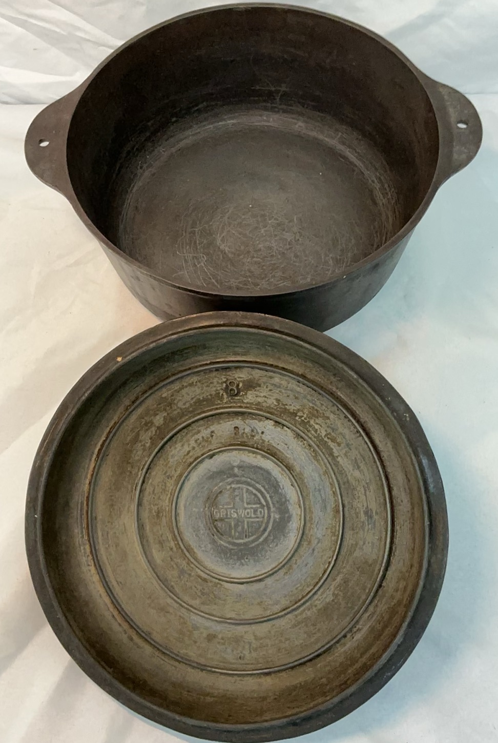 Griswald Cast Iron Dutch Oven #8 - image 3 of 5
