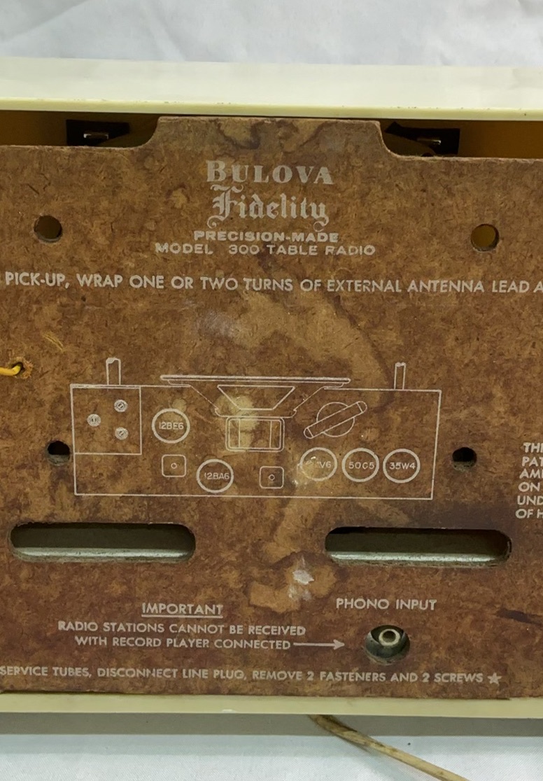 Vintage Bulova Clock Radio And an Underwriters Portable Desk Lamp - image 5 of 10