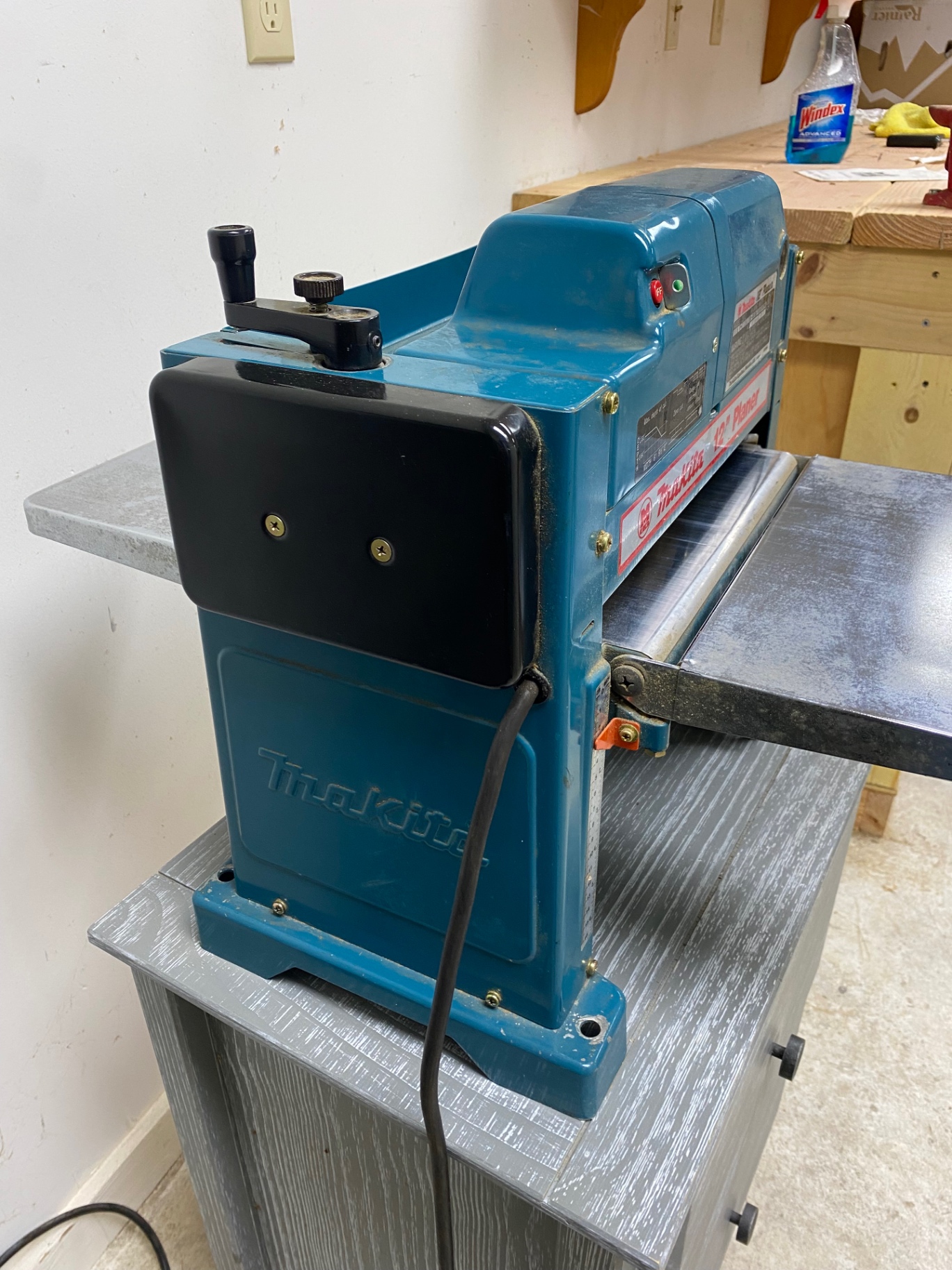 Makita 12-Inch Planer - image 3 of 6