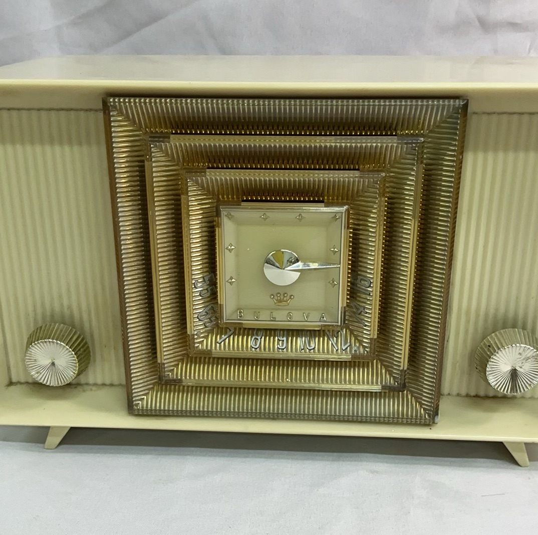 Vintage Bulova Clock Radio And an Underwriters Portable Desk Lamp - image 2 of 10