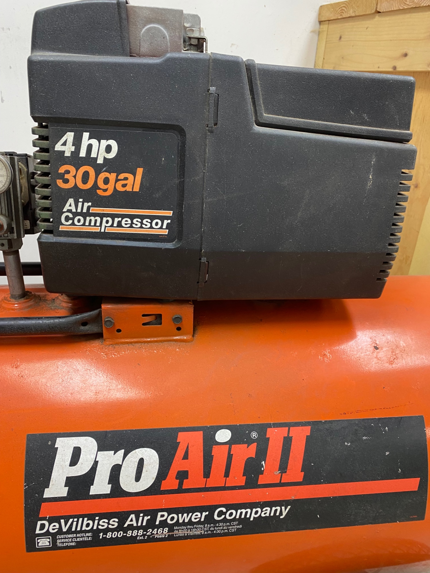 Portable Air Compressor - image 4 of 6