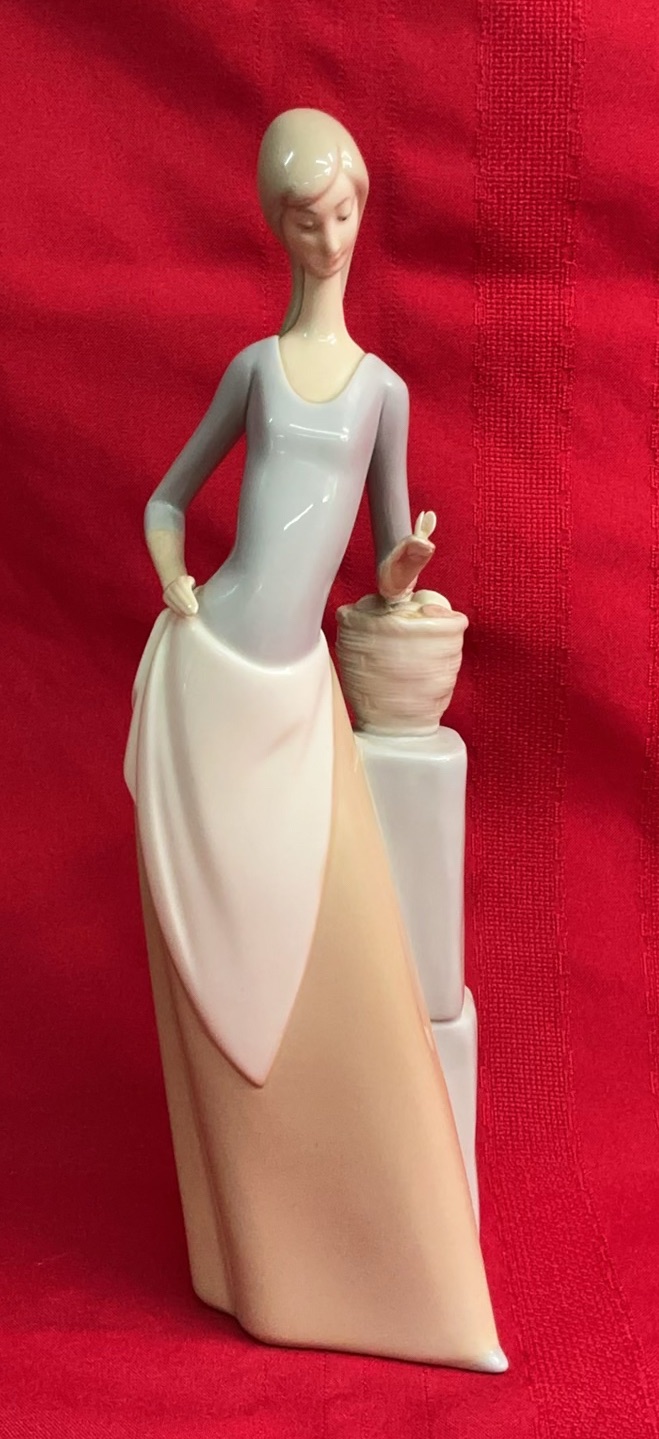 Nao Lladro Porcelain 'Lady with Butterfly and Basket of Apples - image 1 of 5