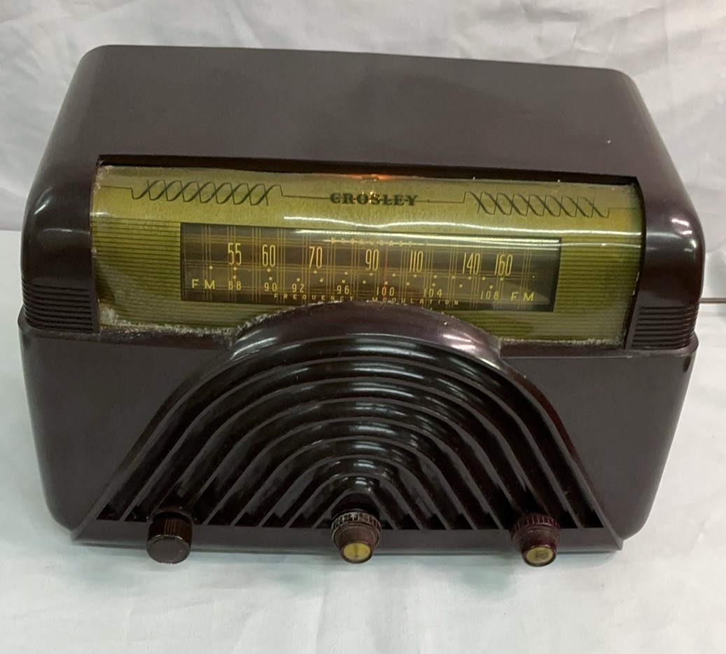 Vintage Crosley and Musaphonic Radios - image 3 of 11