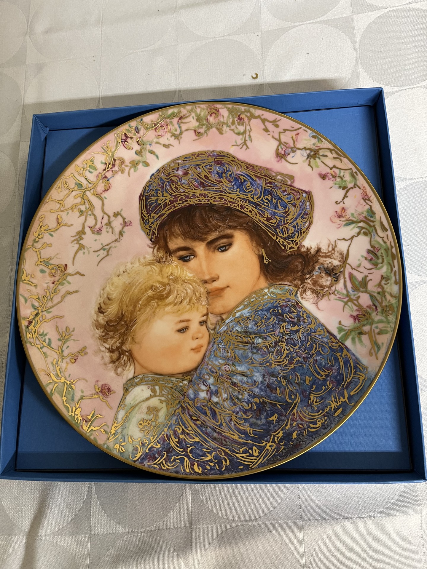 Edna Hibel Mother's Day Limited Edition Plates - image 5 of 9
