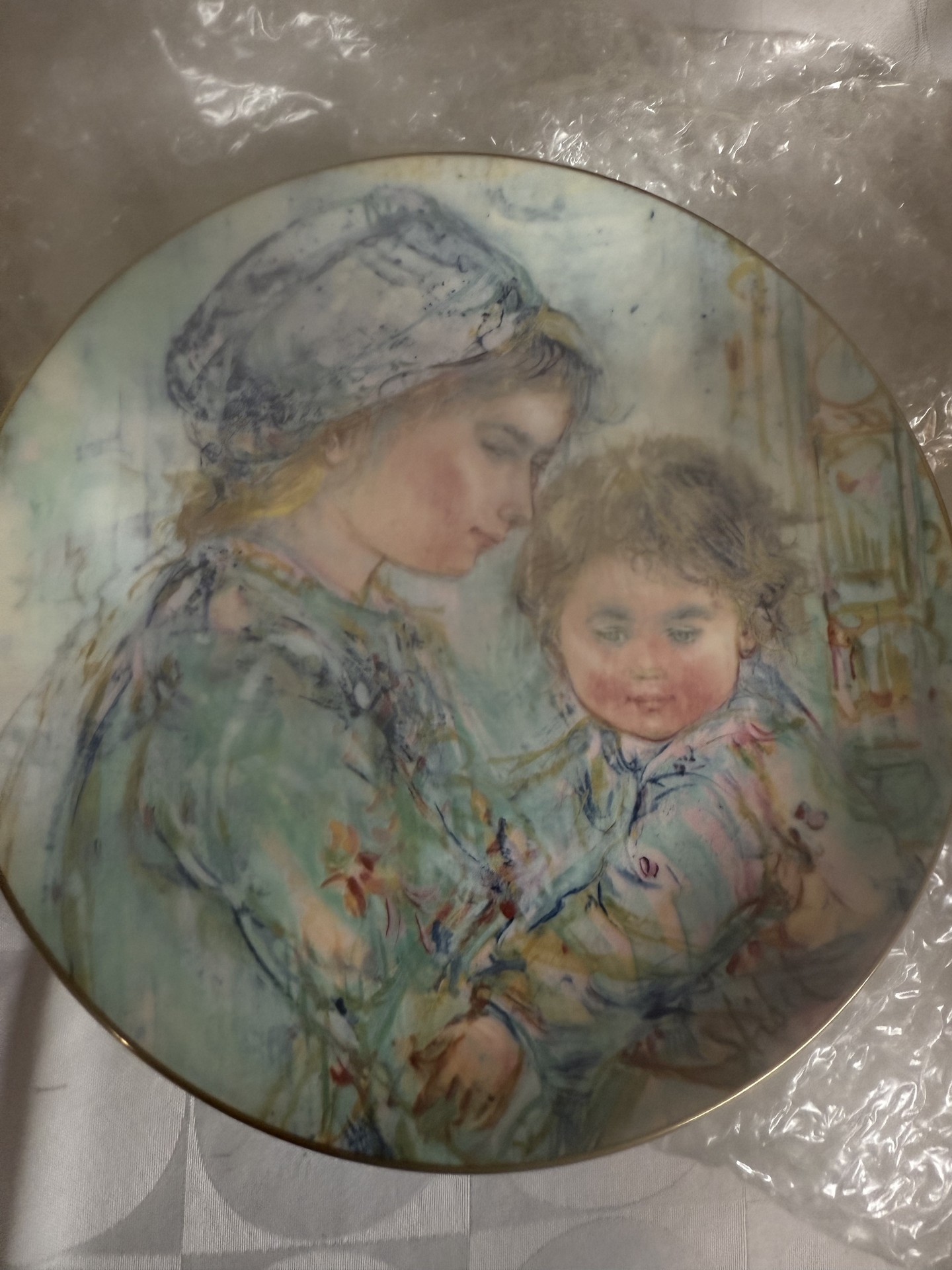 Edna Hibel Plates: Lucia and Child, Marilyn and Child, Kathleen and Child (Royal Doulton Collectors International) - image 2 of 10