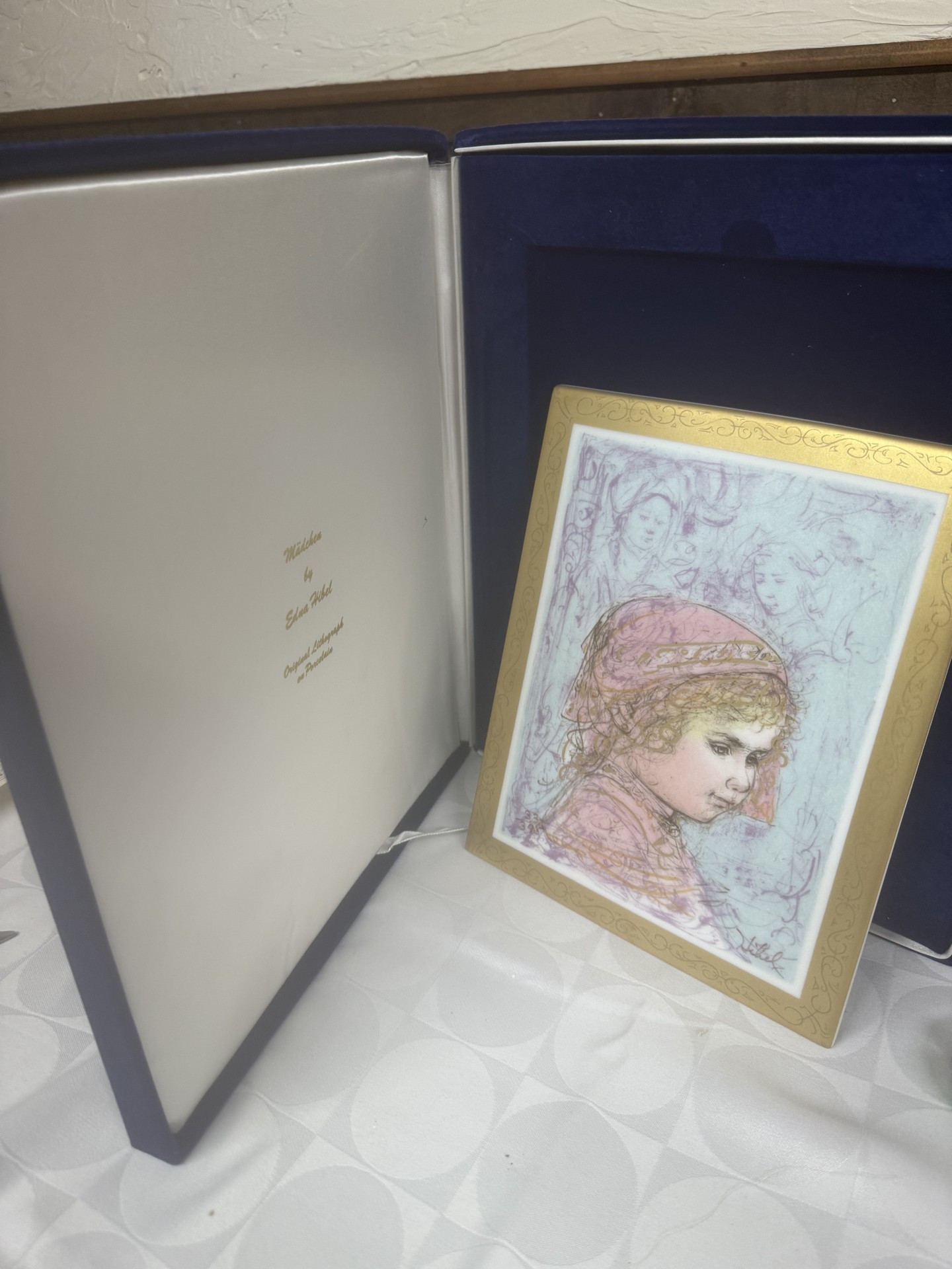 Framed portrait print titled Mädchen - image 4 of 6