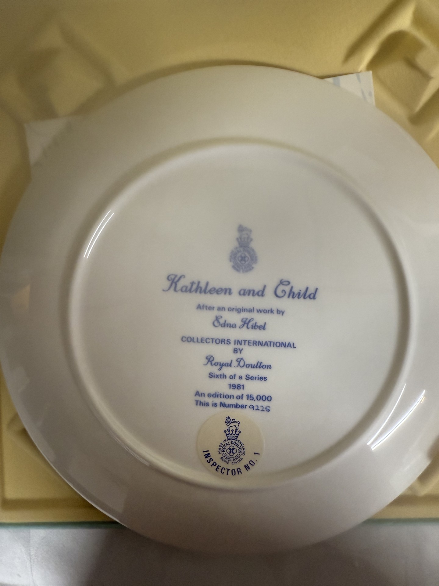 Edna Hibel Plates: Lucia and Child, Marilyn and Child, Kathleen and Child (Royal Doulton Collectors International) - image 9 of 10
