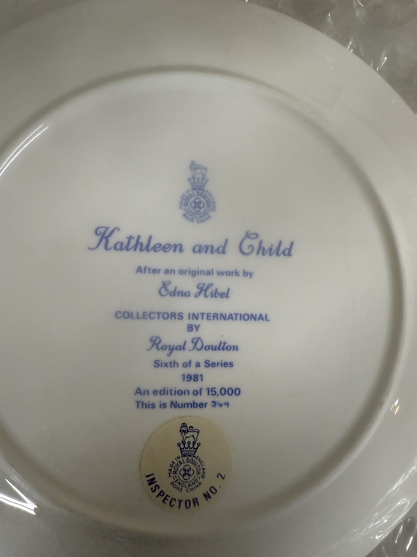 Edna Hibel Mother‑and‑Child Plates (Royal Doulton Collectors International) - image 5 of 12