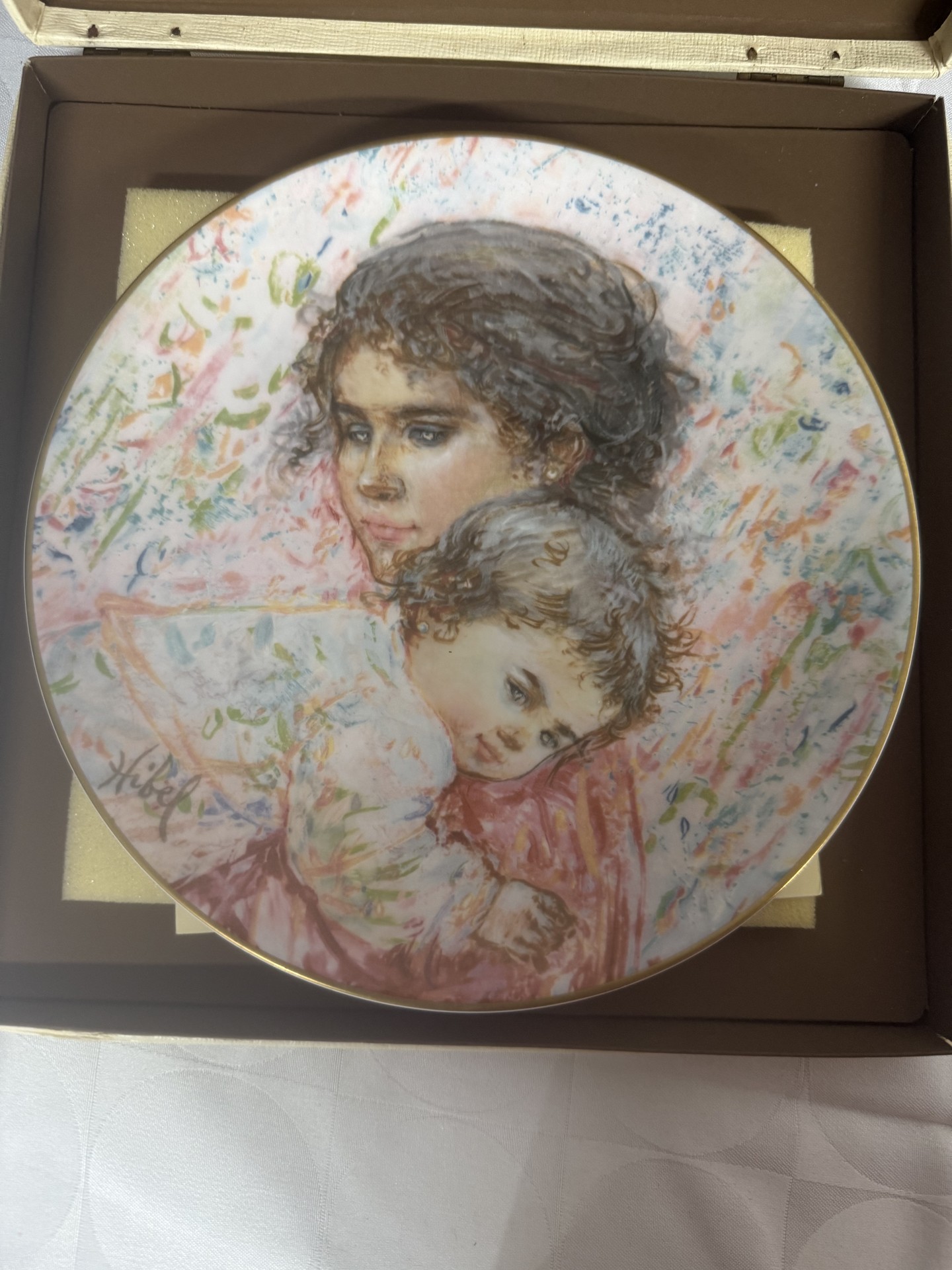 Edna Hibel Lucia and Child, Kristina and Child, and Marilyn and Child Collector Plates - image 3 of 7