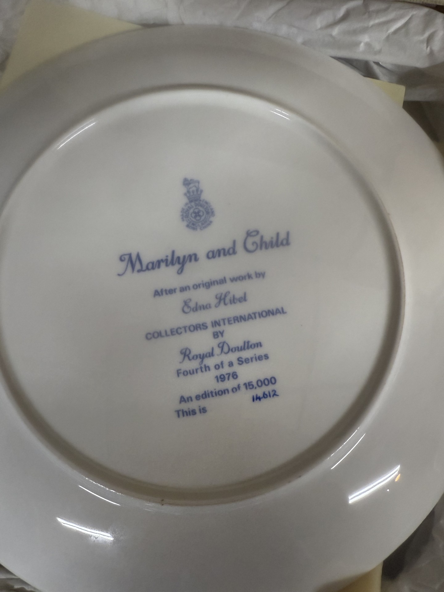 Edna Hibel Mother‑and‑Child Plates (Royal Doulton Collectors International) - image 7 of 12