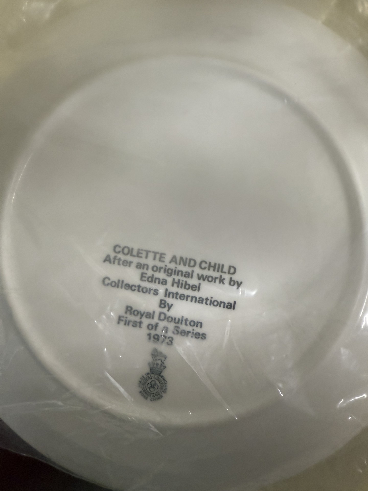 Edna Hibel Kristina and Child; Lucia and Child porcelain plates for Royal Doulton - image 5 of 8