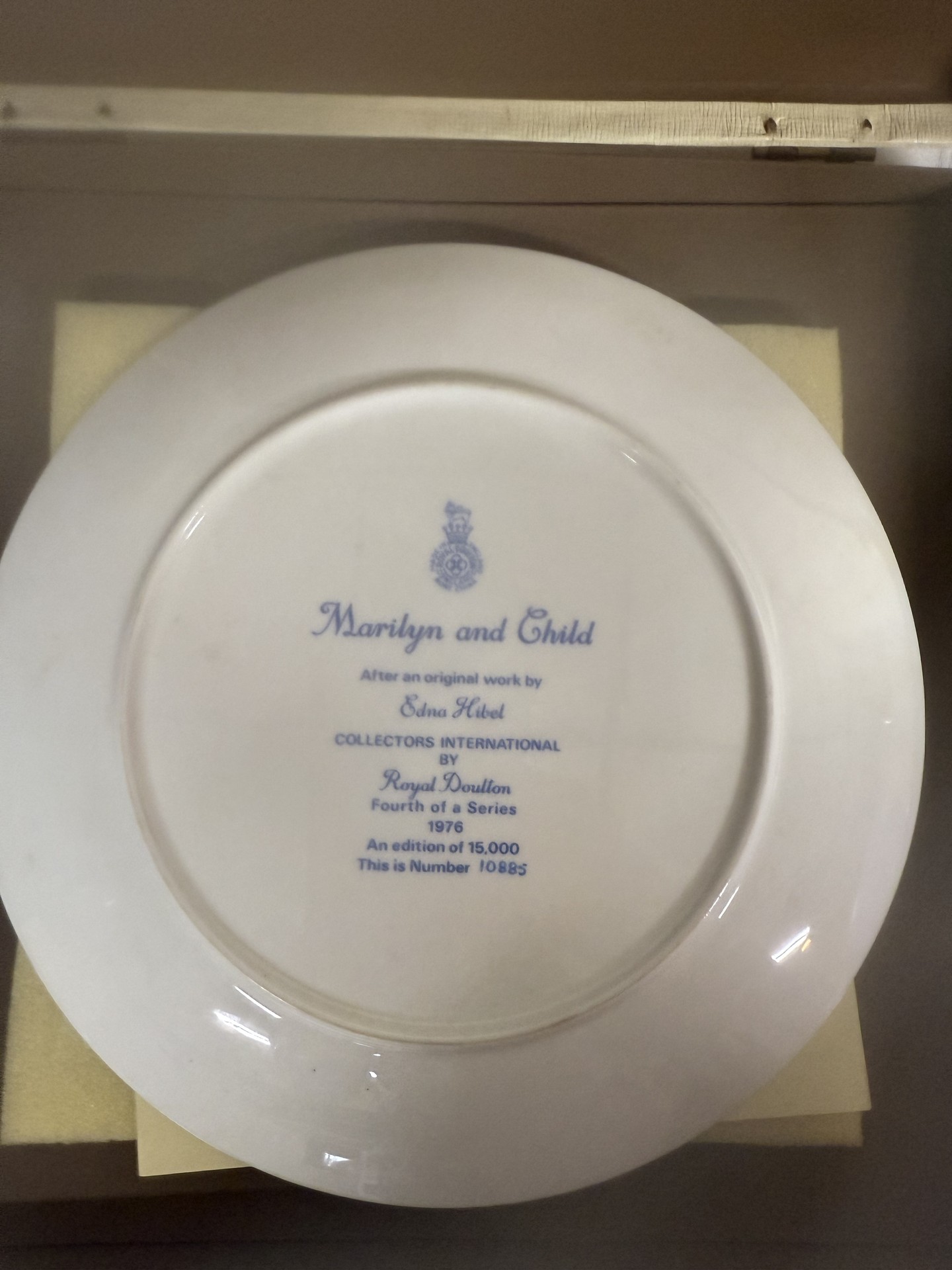 Edna Hibel Lucia and Child, Kristina and Child, and Marilyn and Child Collector Plates - image 4 of 7