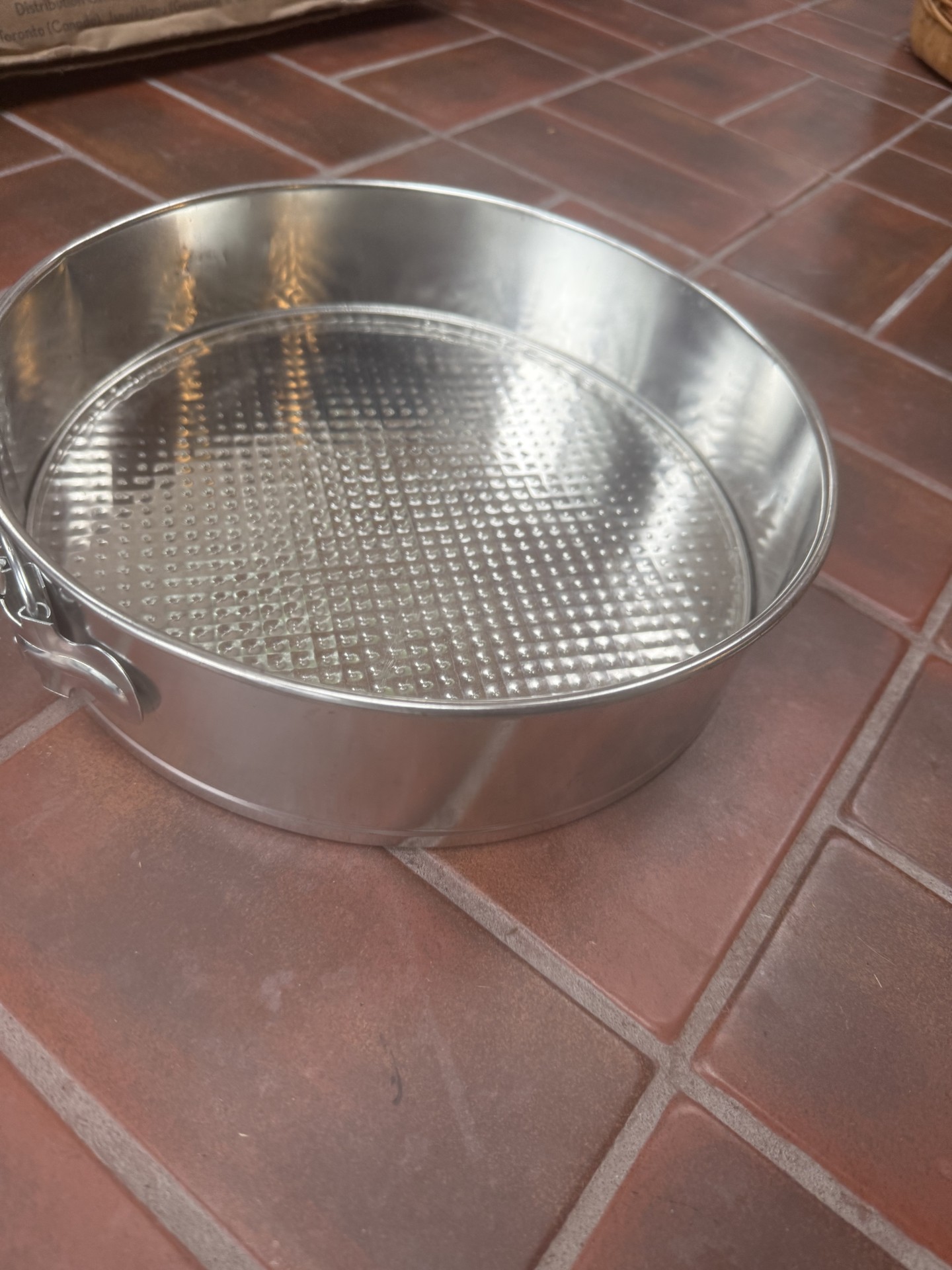 Assorted bakeware and baking accessories - image 7 of 8
