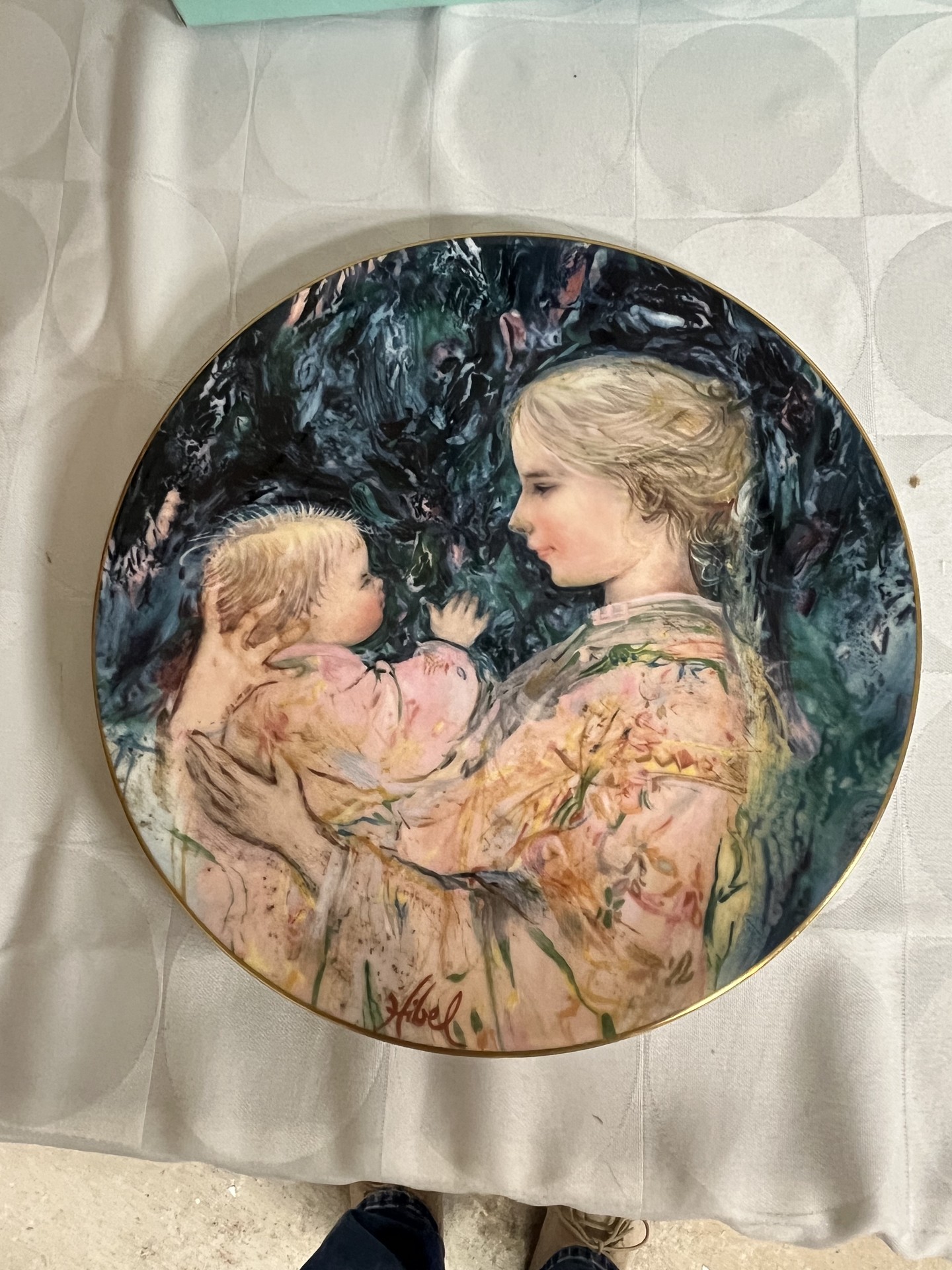 Edna Hibel Royal Doulton Mother and Child collectible plate set - image 4 of 8