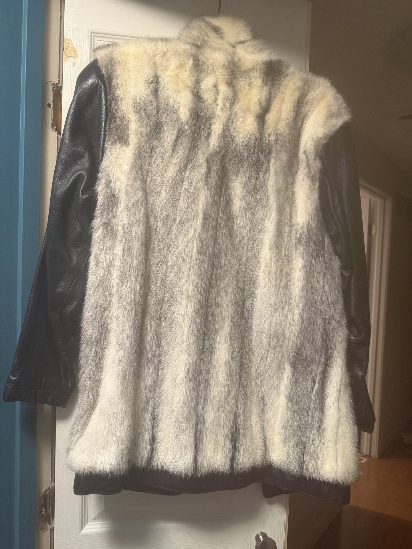 Fur-trimmed leather coat - image 5 of 6