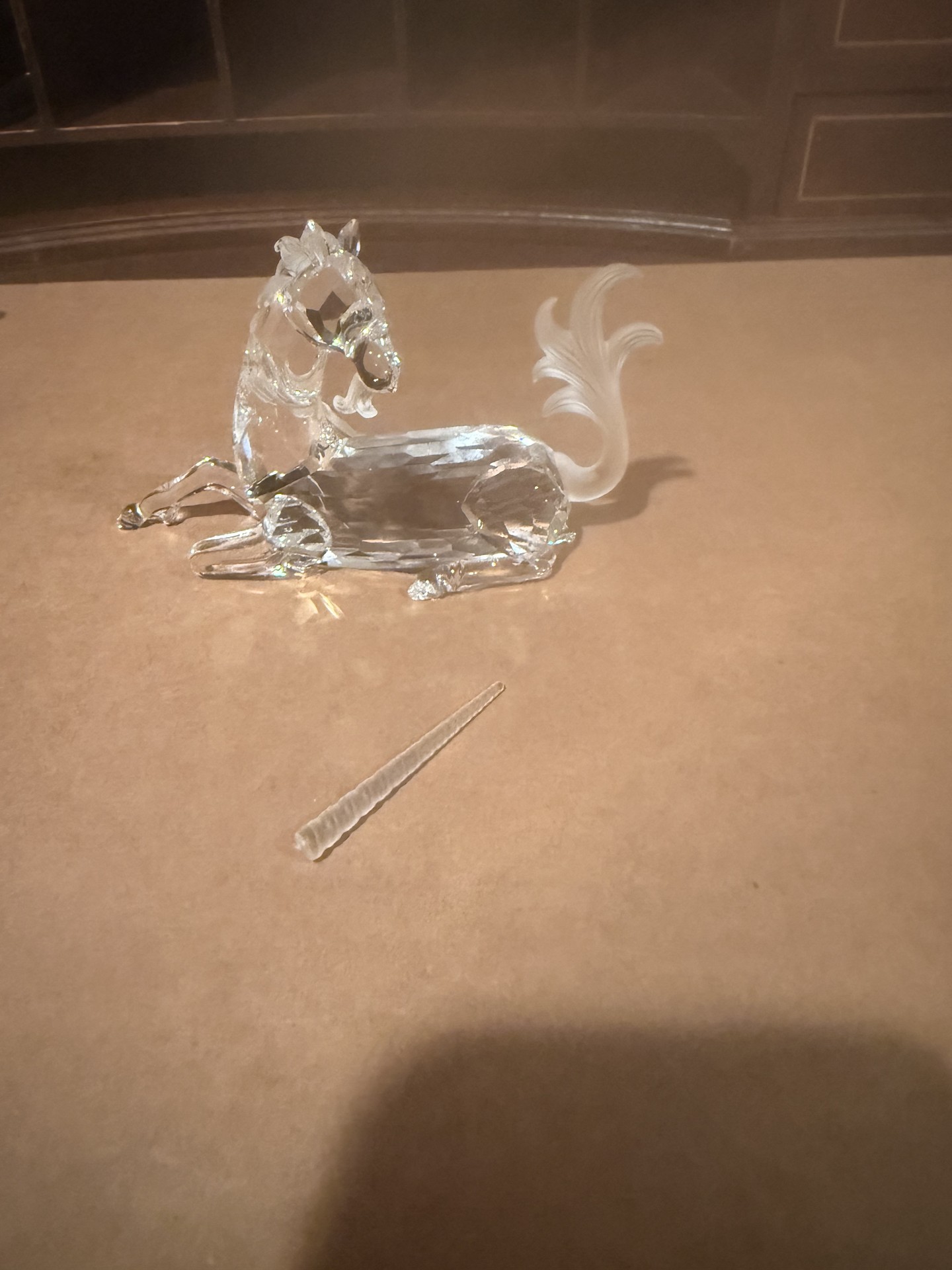 Crystal horse figurine with decorative tail - image 1 of 3