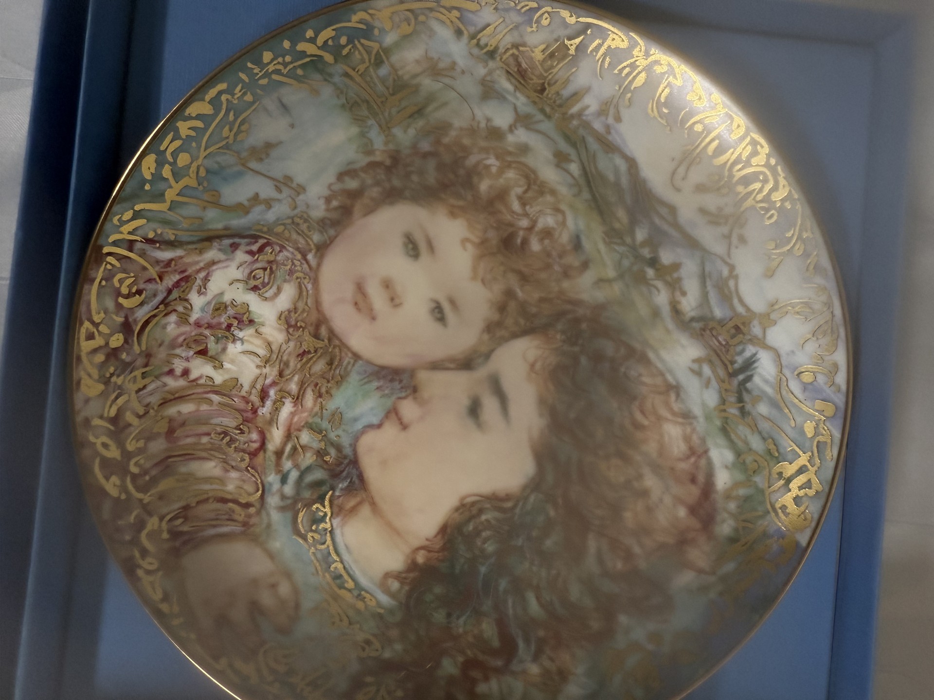 Edna Hibel Mother's Day Collector Plates – Four Plate Set - image 6 of 10