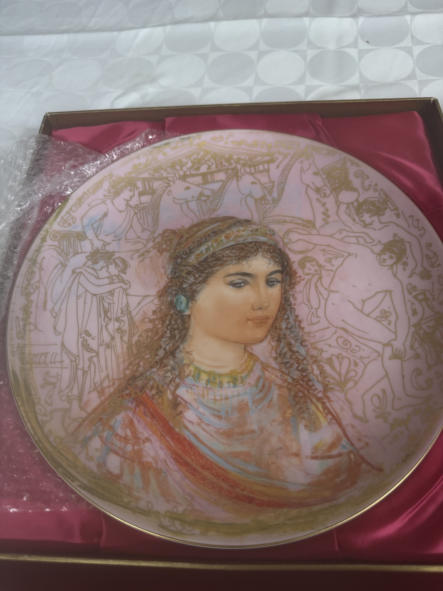 Diana: Tribute to Ancient Greece porcelain plate - image 1 of 7