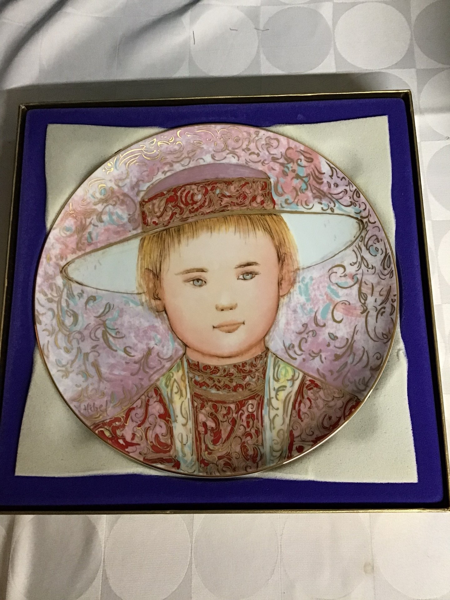 Edna Hibel Gerard Tribute to All Children commemorative plate - image 5 of 7