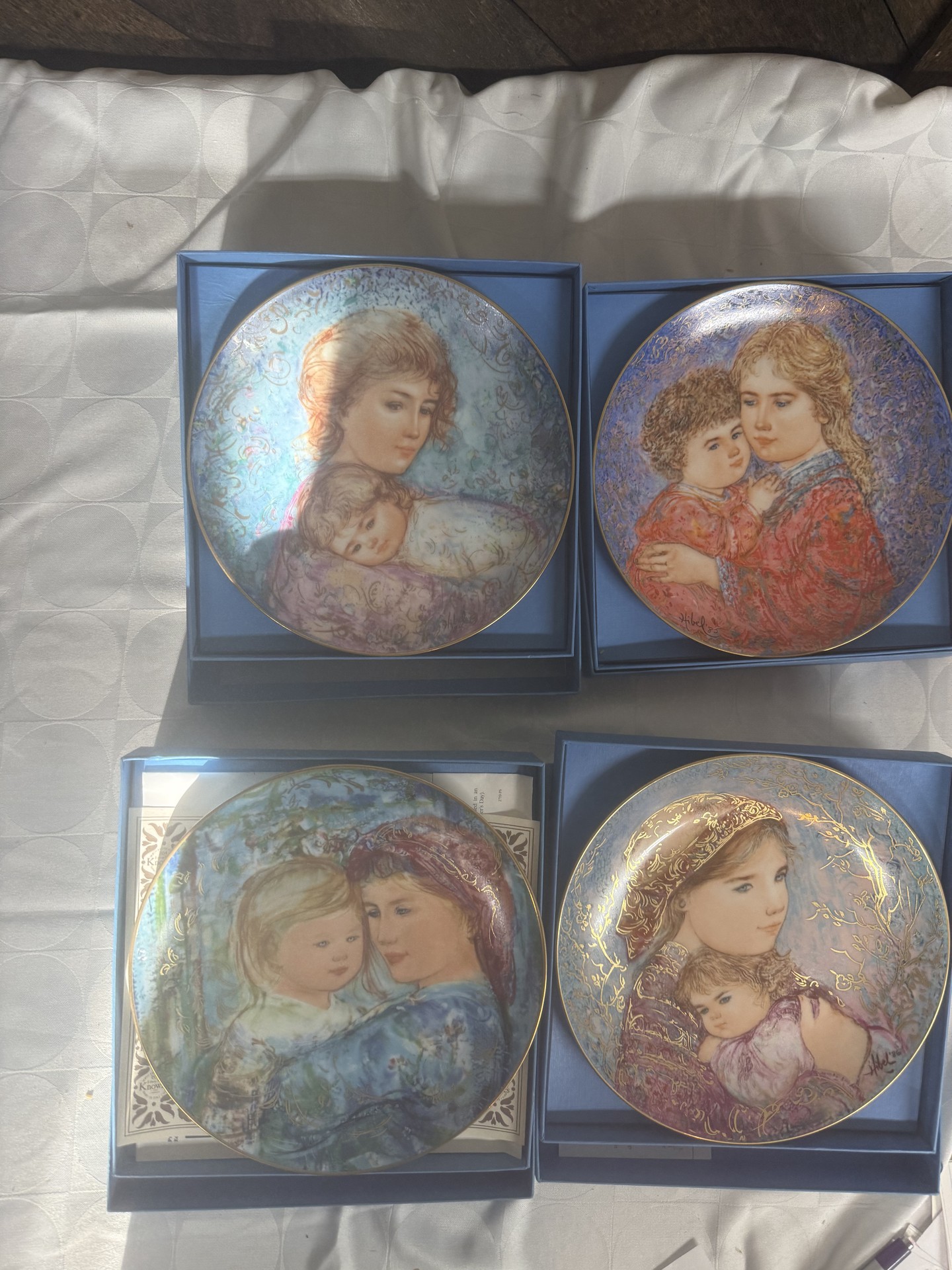 Edna Hibel Mother's Day Plate Collection (Limited Editions) - image 1 of 14