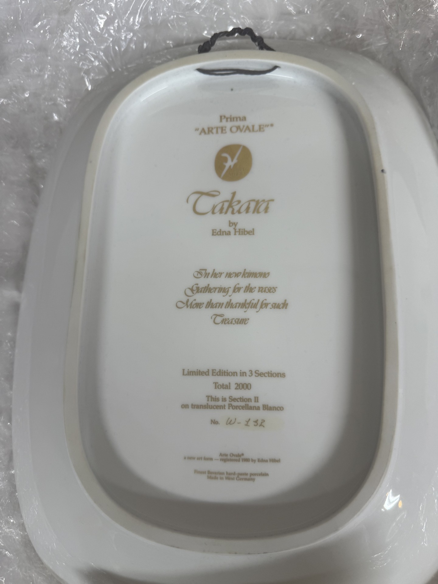 Takara Arte Ovale Edna Hibel Limited Edition oval porcelain dish - image 2 of 4