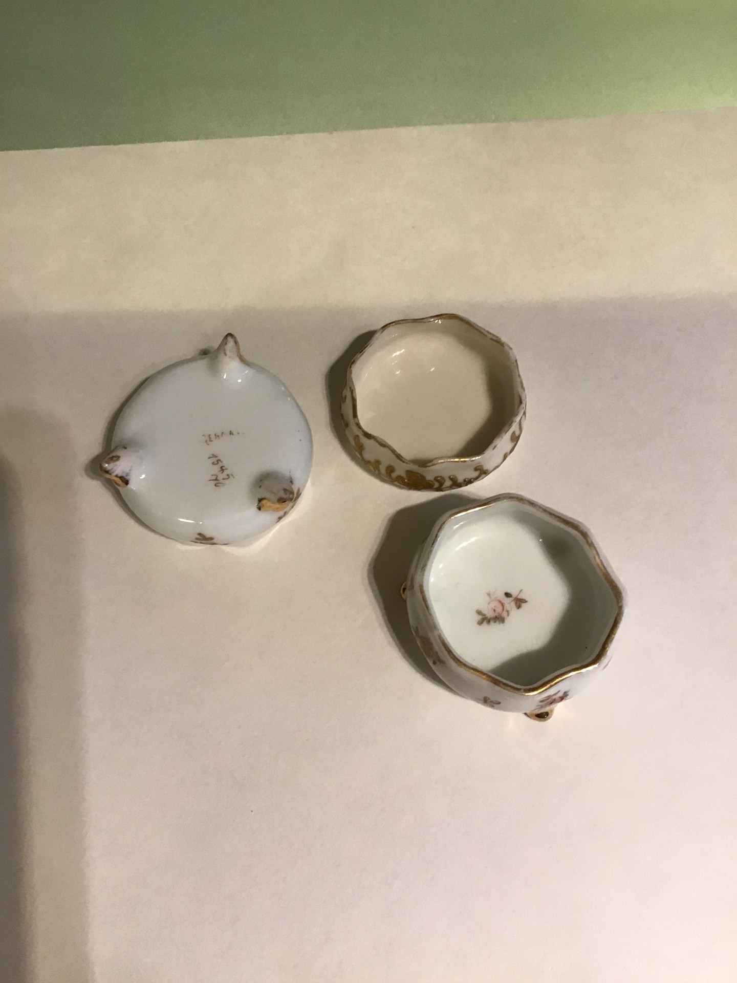 Miniature Bavarian porcelain sugar bowl with lid and creamer - image 1 of 2