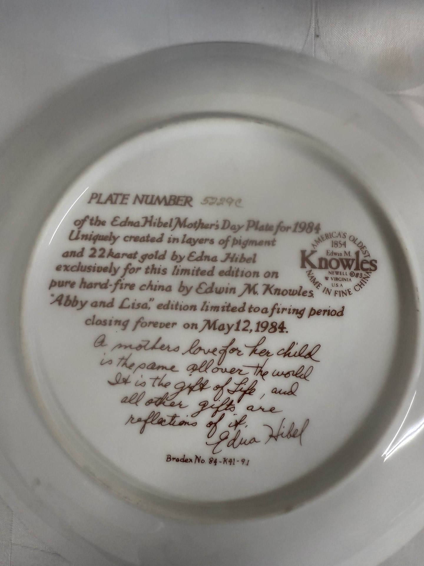 Edna Hibel Mother's Day Collector Plates – Four Plate Set - image 5 of 10