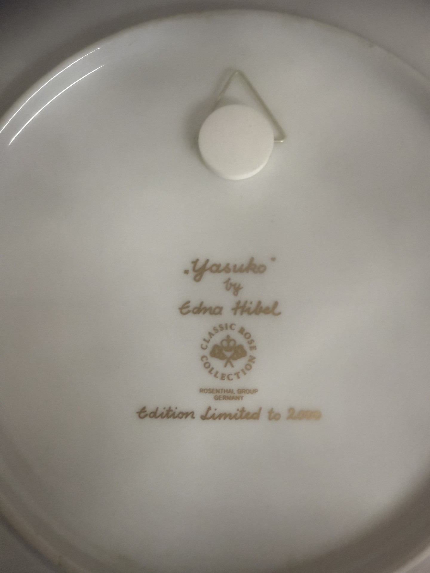 Edna Hibel Oriental Gold Edition decorative plates (set of four) - image 3 of 14